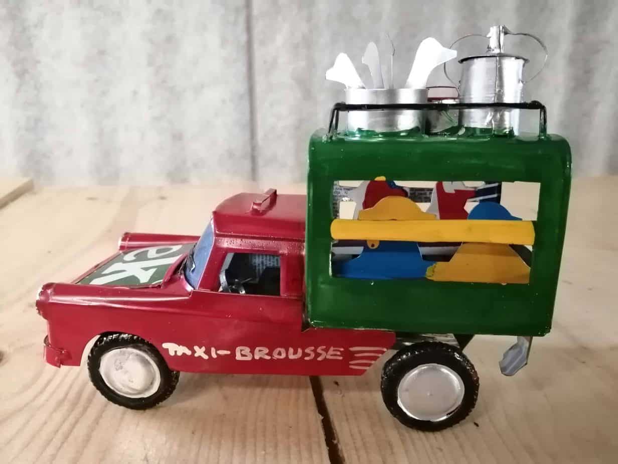 handmade-model-bushtaxi-c12e handmade model bush taxi