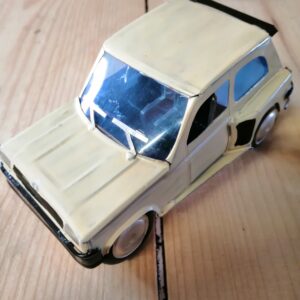Handmade-model-Renault 5-