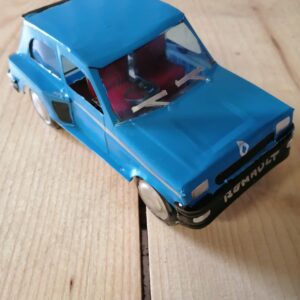 Handmade-model-Renault 5