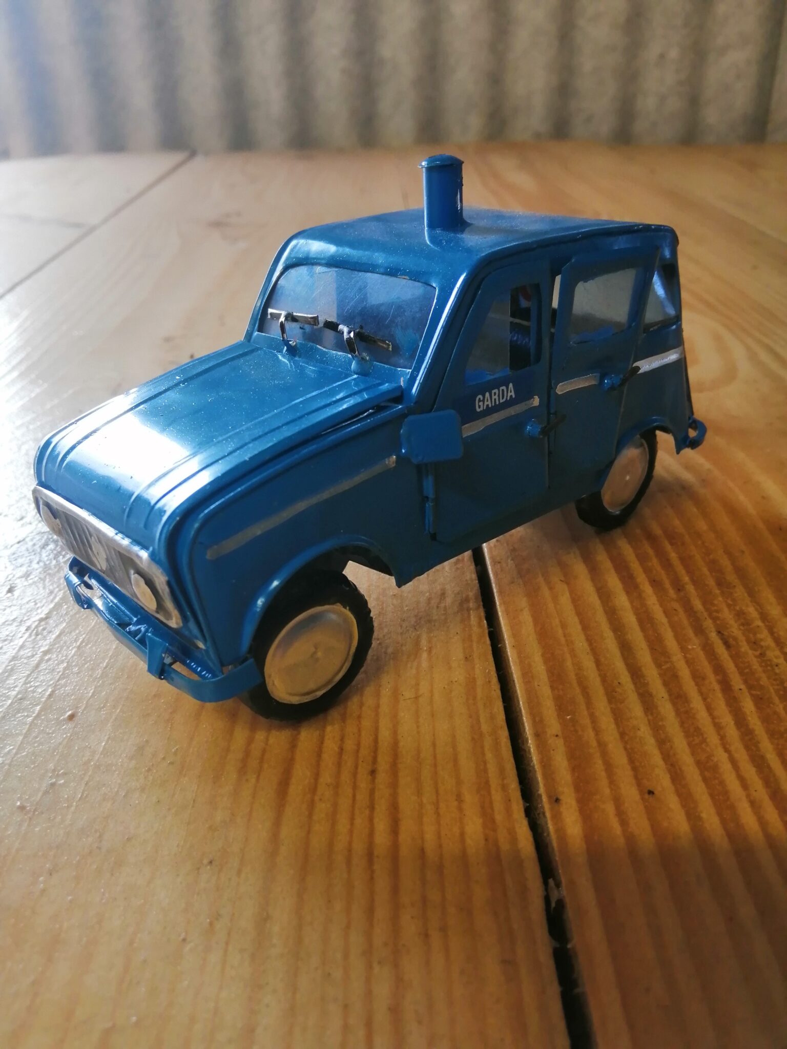 Renault 4l garda